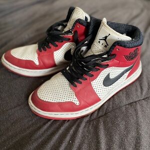 Jordan 1 “Chicago”
